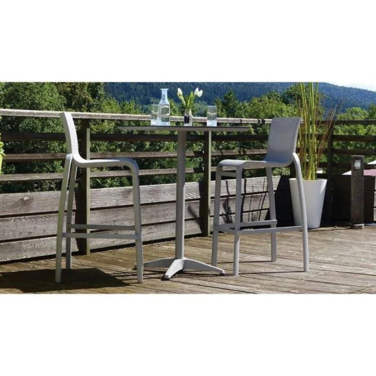 bar-chairs-and-tables