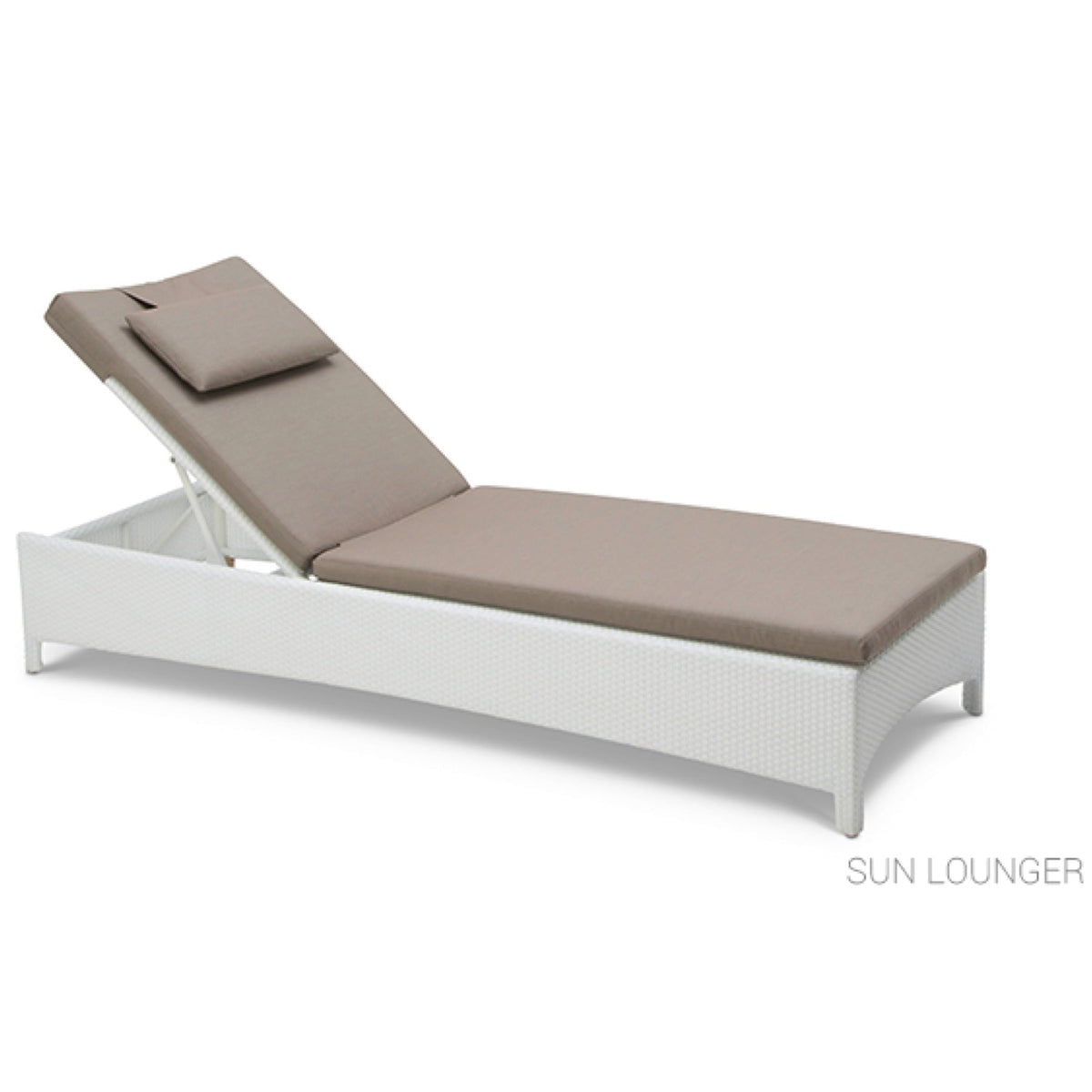 pool-sunlounger