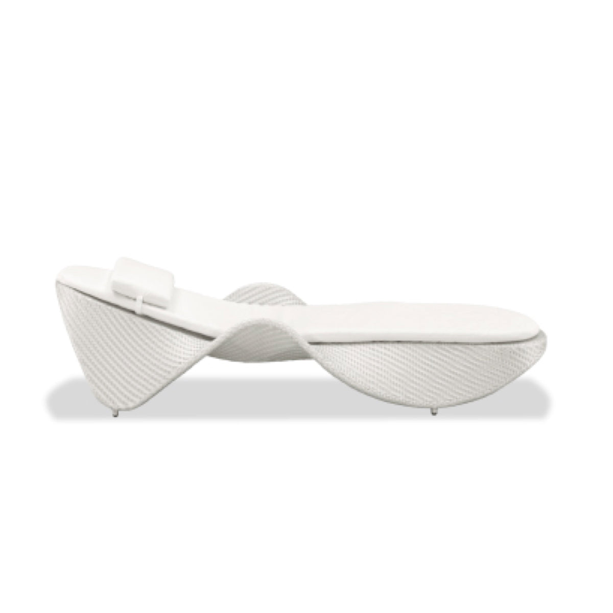pool-sunlounger