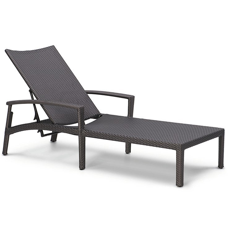 pool-sunlounger