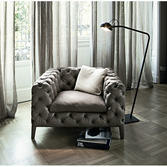 TR40070 Windsor Style Lounge Chair