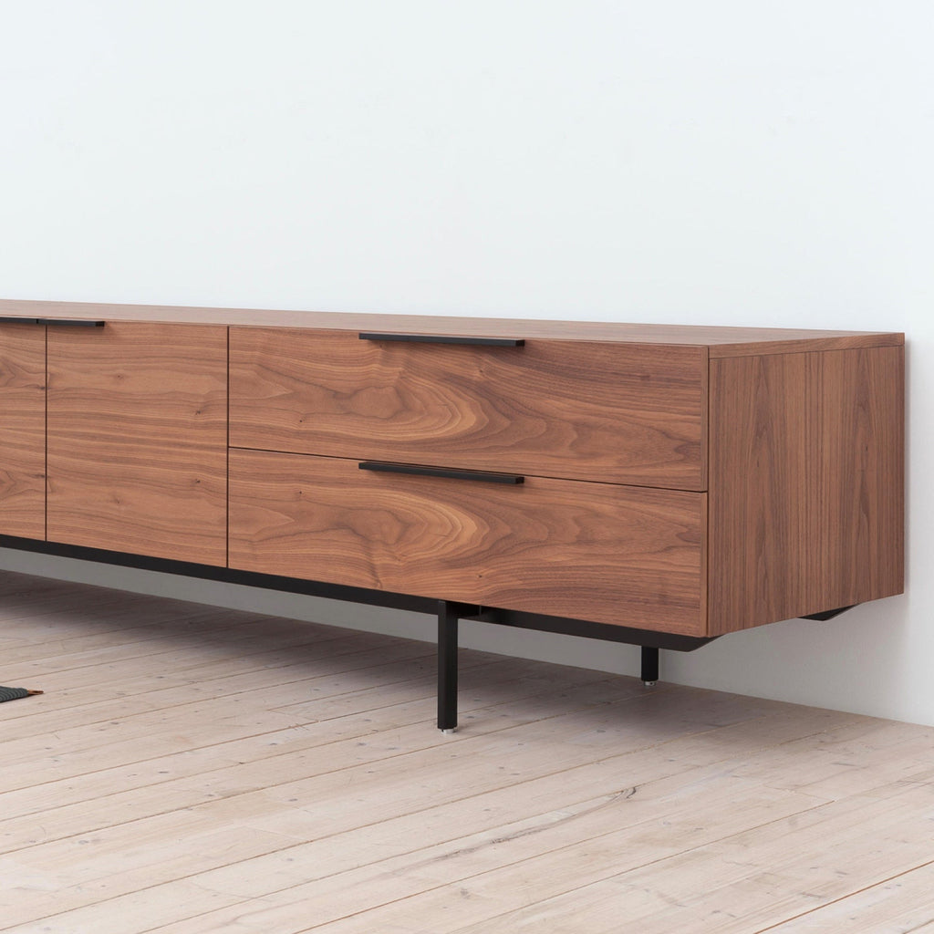 TR60008 Replica Cees Braakman Pastoe Frame Sideboard