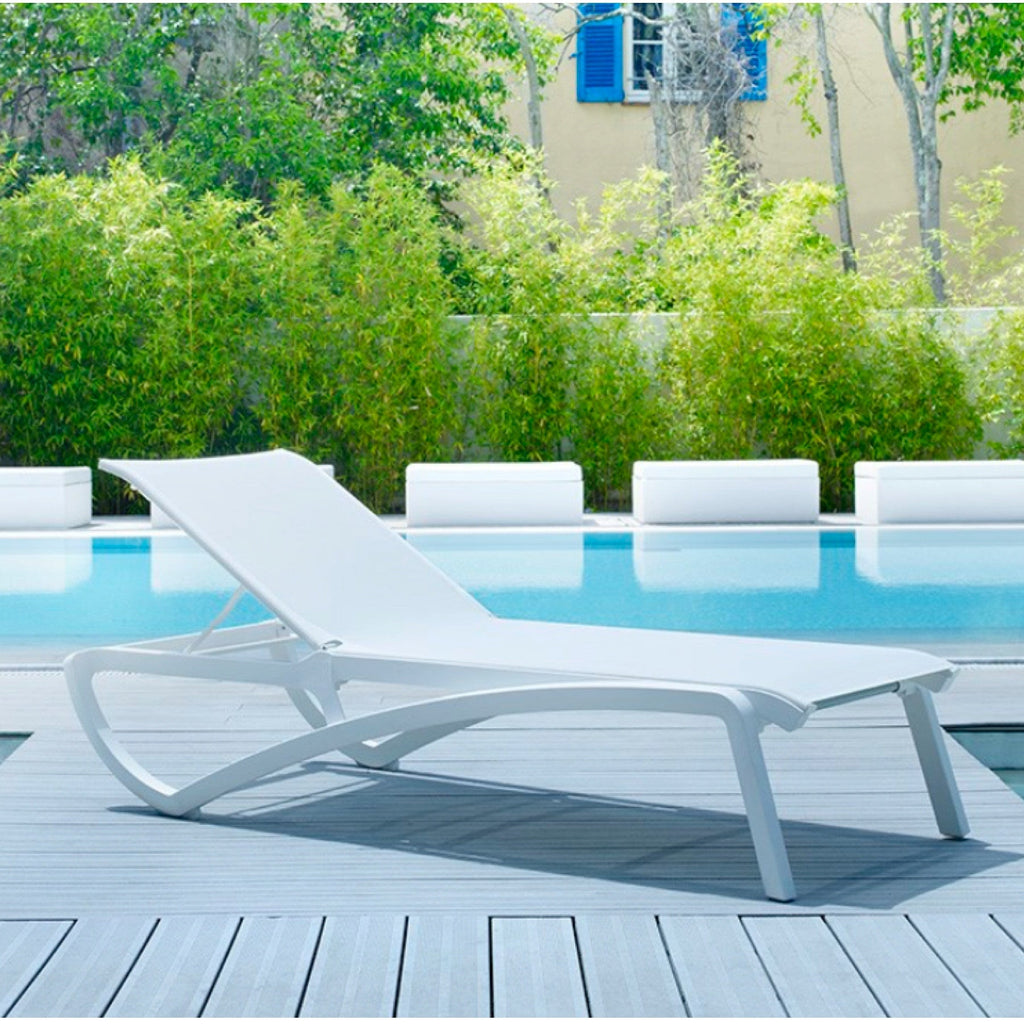 TRG10001 Grosfillex® Sunset Collections